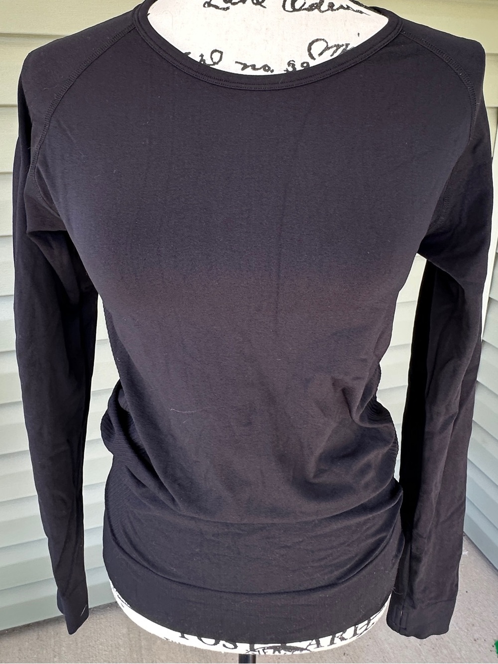 Koi lite slim fit stretchy Black Long Sleeve Crewneck scrubs base layer Medium